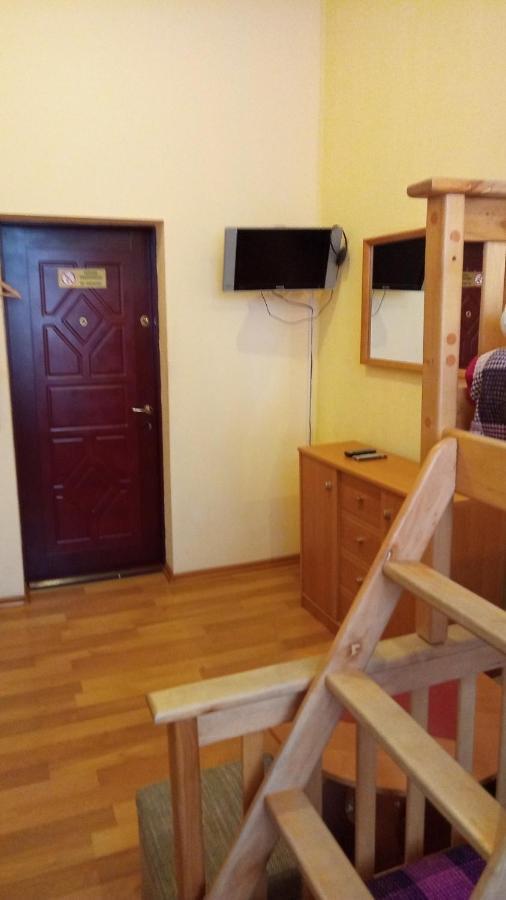 Vishnya Hostel 第聂伯罗彼得罗夫斯克 外观 照片