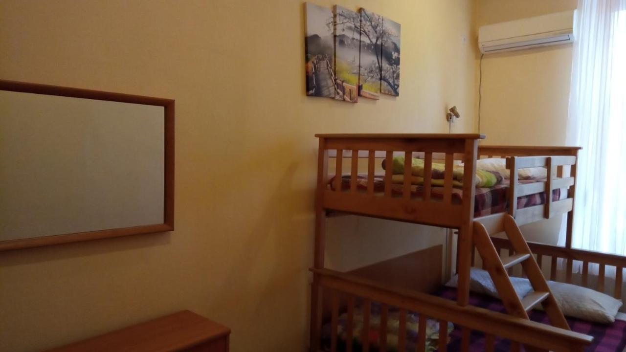 Vishnya Hostel 第聂伯罗彼得罗夫斯克 外观 照片