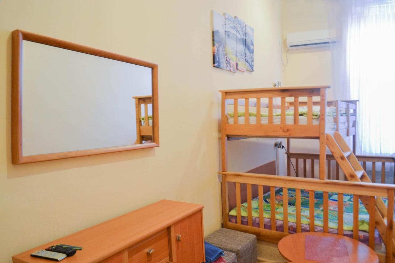 Vishnya Hostel 第聂伯罗彼得罗夫斯克 外观 照片