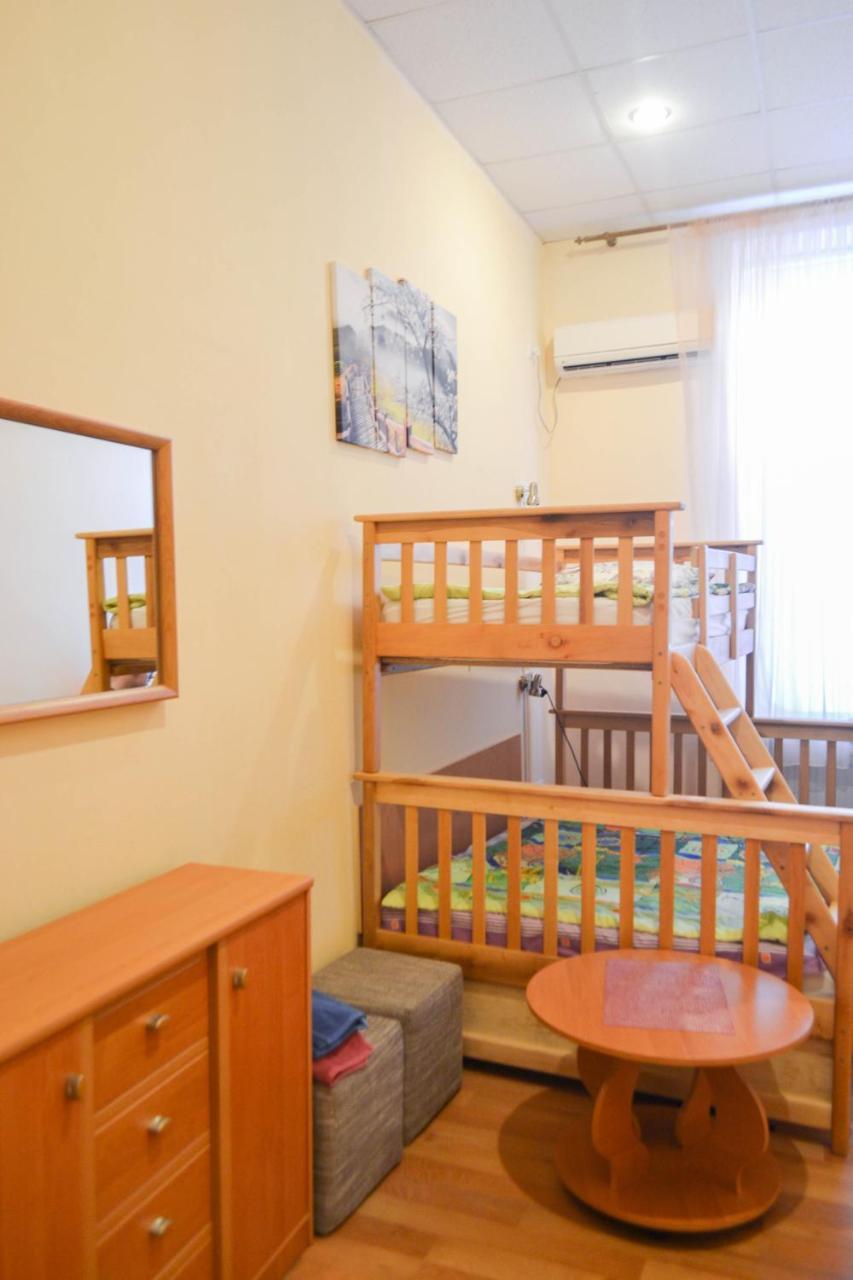 Vishnya Hostel 第聂伯罗彼得罗夫斯克 外观 照片